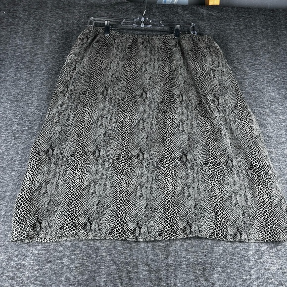 New York City Design Co. Silk Vintage Snake Print Skirt Size 1X - Picture 2 of 4
